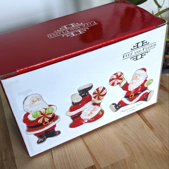 𝅺fitz and Floyd Peppermint Tumbling  Santas Set of Three - Picture 2 of 11